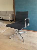 Vitra Eames EA 108, Huis en Inrichting, Bureaustoelen, Ophalen, Zo goed als nieuw, Zwart, Bureaustoel