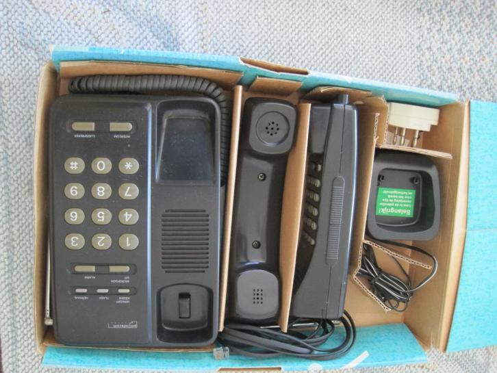 Orlando 180 telefoon basistoestel PTT met handset VINTAGE, Telecommunicatie, Vaste telefoons | Handsets en Draadloos, Zo goed als nieuw