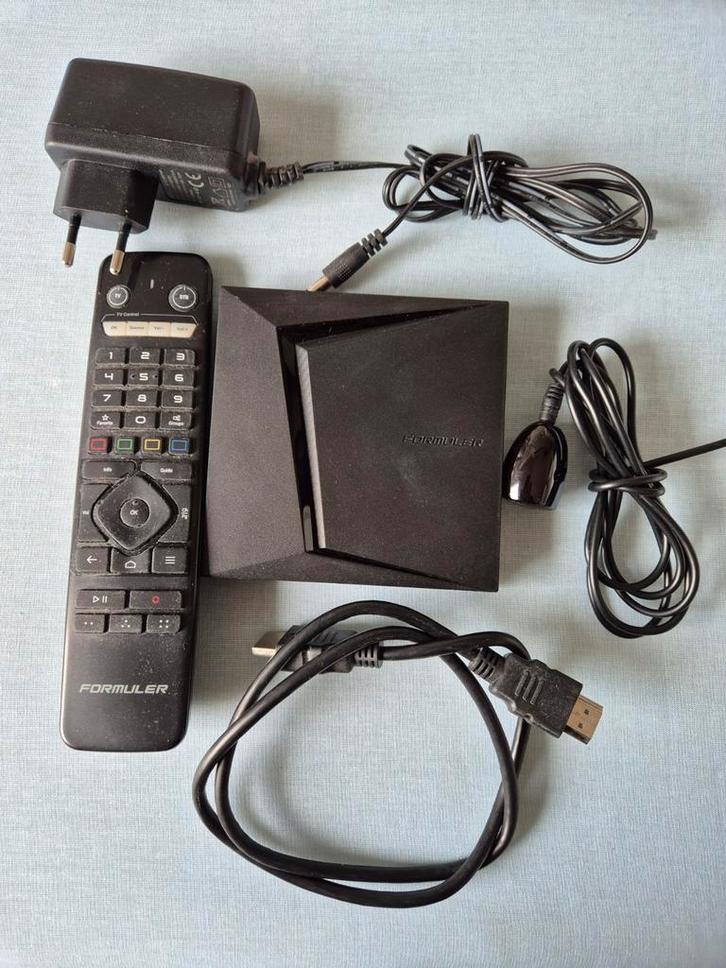 Formuler Z10 Pro Max Android IPTV Box, Audio, Tv en Foto, Decoders en Harddiskrecorders, Gebruikt, Decoder, Ophalen of Verzenden