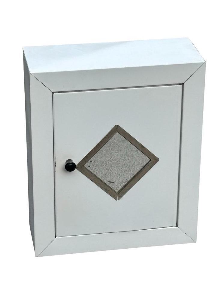 Vintage Medicijnkastje Wandkastje Halkastje staal, Antiek en Kunst, Curiosa en Brocante, Ophalen