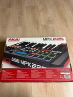 Akai MPK 225 midi keyboard, Muziek en Instrumenten, Midi-apparatuur, Ophalen of Verzenden, Zo goed als nieuw