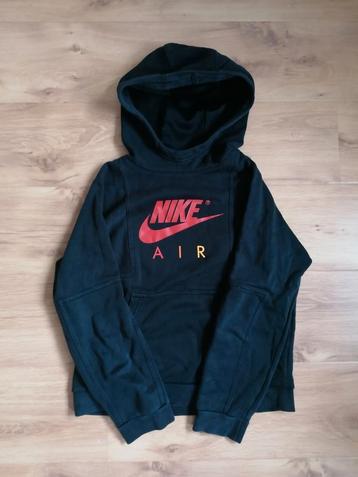 Nike Air Trui Maat 152 beschikbaar voor biedingen