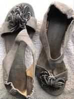 Omoda sandaaltjes slippers mt 39 40 taupe suede als nieuw!, Kleding | Dames, Schoenen, Overige kleuren, Omoda, Zo goed als nieuw