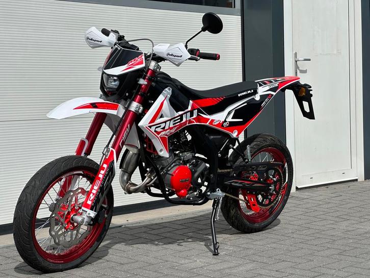 RIEJU MRT 50 SM TROPHY RED, Fietsen en Brommers, Brommers | Overige merken, Nieuw, Ophalen of Verzenden
