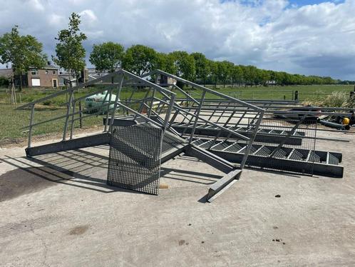Set Bordestrappen 3 delen/ Stalen trappen, Doe-het-zelf en Verbouw, Ladders en Trappen, Gebruikt, Trap, 4 meter of meer, Ophalen