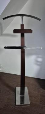 Stijlvolle houten dressboy met metalen details, 100 tot 150 cm, Ophalen of Verzenden, Zo goed als nieuw, Staande kapstok