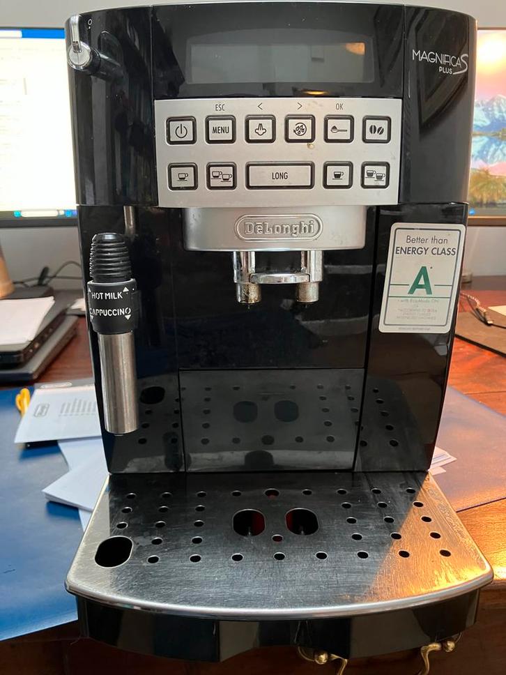 Defect De Longhi Magnifica Plus Espresso Apparaat, Witgoed en Apparatuur, Koffiezetapparaten, Niet werkend, Koffiebonen, Espresso apparaat