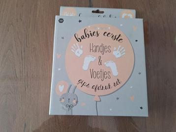 Gipssetje voor handjes/voetjes beschikbaar voor biedingen