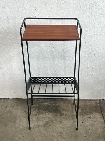 Vintage Hoge Bijzettafel, Lectuurmeubel. Teak En Metaal, 60s beschikbaar voor biedingen