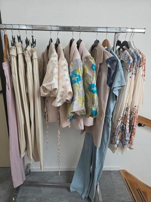 Partij modieuze nieuwe dameskleding!, Kleding | Dames, Dames-kledingpakketten, Nieuw, Maat 38/40 (M), Ophalen of Verzenden