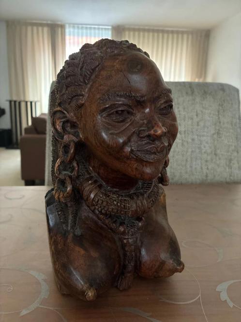 Auhentieke Keniaans houten buste van een Afrikaanse vrouw, Antiek en Kunst, Kunst | Beelden en Houtsnijwerken, Ophalen of Verzenden