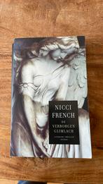 Nicci French - De verborgen glimlach, Nicci French, Ophalen of Verzenden, Zo goed als nieuw, Nederland