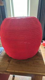 Ikea bijzet tafel rood, Huis en Inrichting, Banken | Voetenbanken en Poefen, Ophalen, Overige materialen, Minder dan 50 cm, Rond