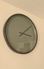Zuiver Clock Bandit Grijs Wandklok (Ø60 cm), Ophalen of Verzenden, Zo goed als nieuw, Analoog, Wandklok