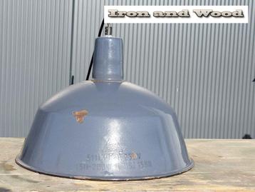 Blauw grijze emaille vintage oude lamp afm. H25 D36 beschikbaar voor biedingen