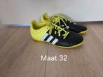 Adidas voetbalschoenen. Maat 32. In zeer goede staat., Ophalen of Verzenden