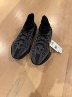 Yeezy 350 v2 compact maat 46 2/3, Kleding | Heren, Schoenen, Ophalen of Verzenden, Nieuw, Zwart, Yeezy