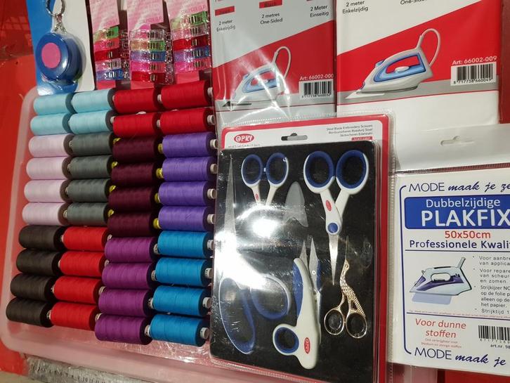 Nu deze partij garen o.a Gutermann Alterfils enz, Hobby en Vrije tijd, Naaien en Fournituren, Nieuw, Garen of Naald(en), Ophalen of Verzenden