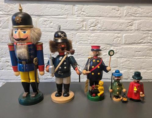 Notenkraker en rookmannetje uit het Erzgebergte  pst te koop, Diversen, Kerst, Gebruikt, Verzenden