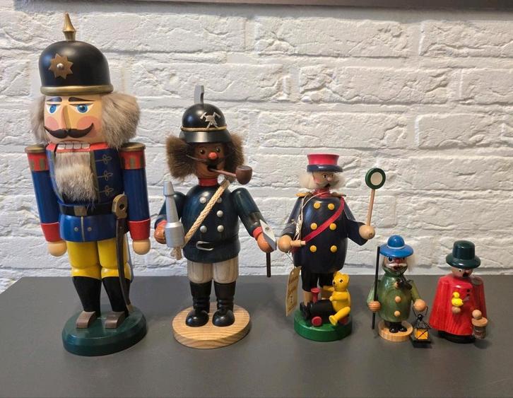 Notenkraker en rookmannetje uit het Erzgebergte  pst te koop, Diversen, Kerst, Gebruikt, Ophalen of Verzenden