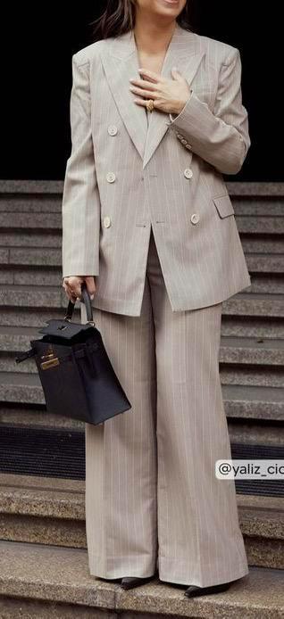 Beige JoshV, Josh V pinstripe blazer, jasje (XL) broek (L) beschikbaar voor biedingen