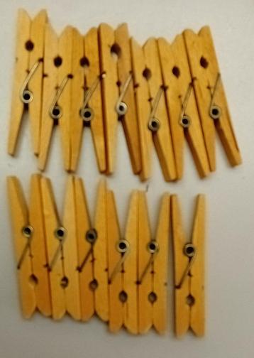 Te Koop: 13 houten wasknijpers, nieuw. beschikbaar voor biedingen