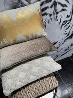 Leuke set kussens, Huis en Inrichting, Woonaccessoires | Kussens, Ophalen of Verzenden, Zo goed als nieuw, Vierkant