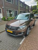 Volkswagen Tiguan 1.4 TSI 90KW BMT 2011 Bruin. Nieuwe apk, Auto's, Volkswagen, Voorwielaandrijving, 15 km/l, 74 €/maand, Zwart