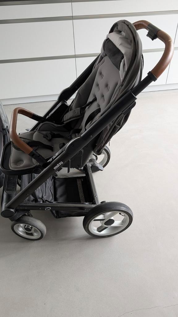 Mutsy i2 inclusief Cybex autostoel, Kinderen en Baby's, Buggy's, Gebruikt, Overige merken, Verstelbare rugleuning, Zonnekap, Ophalen