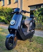 Unieke dikke NIU scooter – fotos zeggen genoeg!, Ophalen, Maximaal 45 km/u, Elektrisch, Zo goed als nieuw