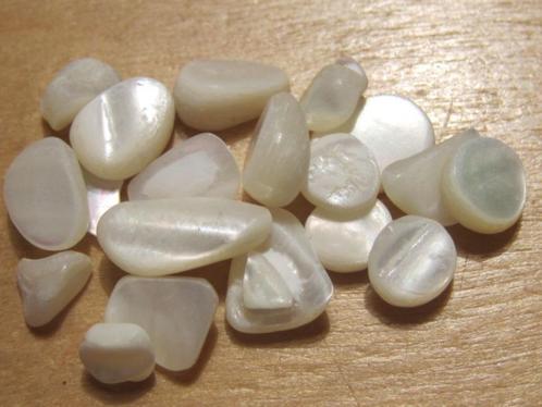 ede. zakje met subtiele stukjes PARELMOER (2), Sieraden, Tassen en Uiterlijk, Edelstenen, Nieuw, Verzenden