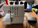 Lockmachine, Hobby en Vrije tijd, Ophalen, Zo goed als nieuw, Lockmachine, Singer
