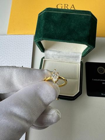 Moissanite ring beschikbaar voor biedingen