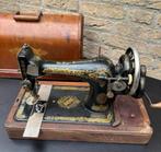 Vintage Singer handslinger Naaimachine nr: F8280758, Antiek en Kunst, Antiek | Naaimachines, Ophalen of Verzenden