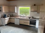 Complete keuken met inbouwapparatuur, Huis en Inrichting, Keuken | Complete keukens, Ophalen, Gebruikt, Hoekkeuken, Kunststof