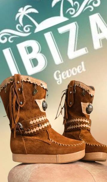 Het betreft 1 paar ibiza laarzen Maat 38

 beschikbaar voor biedingen