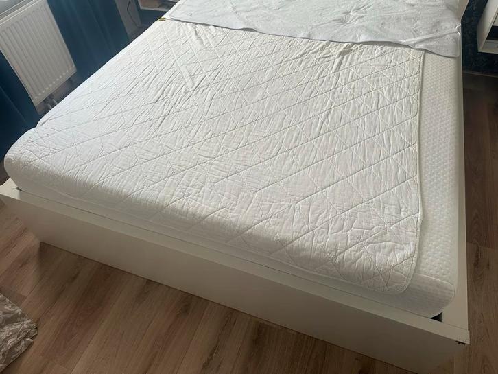 Malm bed - Ikea bedframe 160x200, Huis en Inrichting, Slaapkamer | Bedden, Gebruikt, Tweepersoons, 160 cm, 200 cm, Hout, Wit, Ophalen