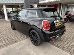 Mini Mini 2.0 Cooper S Chili Serious Business, Auto's, Mini, Voorwielaandrijving, Gebruikt, 4 stoelen, Zwart