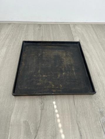 Dienblad bruin/brons 40 bij 40 cm beschikbaar voor biedingen