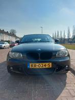 BMW Serie 1- 2.0. NIEUWE APK TOT 15 FEB 2027!!!, Auto's, BMW, Achterwielaandrijving, 1995 cc, Zwart, 1200 kg