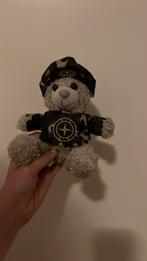 Stone island knuffel, Kinderen en Baby's, Speelgoed | Knuffels en Pluche, Ophalen of Verzenden, Zo goed als nieuw, Beer