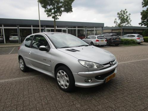 Peugeot 206 1.4 X-line 3D 2003 Grijs lange Apk16-03-2026 !!!, Auto's, Peugeot, Bedrijf, ABS, Airbags, Airconditioning, Boordcomputer