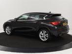 Infiniti Q30 1.6t Business Executive | Panoramadak | Leder |, Auto's, Voorwielaandrijving, 4 cilinders, 700 kg, Handgeschakeld