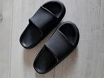 Slippers,  maat 37, Ophalen of Verzenden, Zwemschoenen