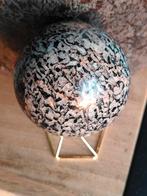 Toermalijn in kwarts bol, Verzamelen, Mineralen en Fossielen, Ophalen of Verzenden