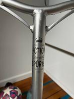 Custom stuntstep RSI, Ophalen, Zo goed als nieuw