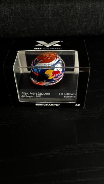Max Verstappen 1:8 Edition 18 helm GP Belgium 2016 beschikbaar voor biedingen
