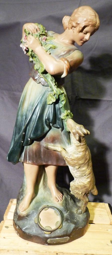 Gipsen beeld van meisje Esmeralda met geit ., Antiek en Kunst, Curiosa en Brocante, Ophalen
