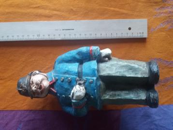sculptuur beeldje  politieagent Achatite  beschikbaar voor biedingen