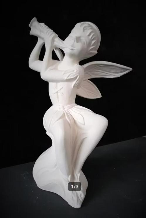 Keramiekbeeld Fee Jongen – Boy Fairy in keramiek (biscuit), Hobby en Vrije tijd, Overige Hobby en Vrije tijd, Nieuw, Ophalen of Verzenden